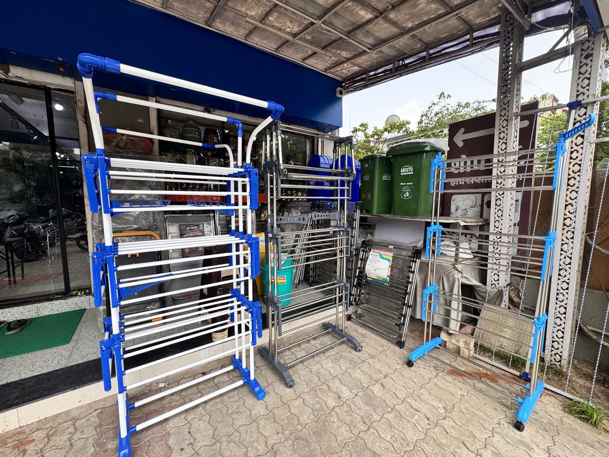 Inside Shoppekart New CG Road Showroom Ahmedabad — Display Photo 17