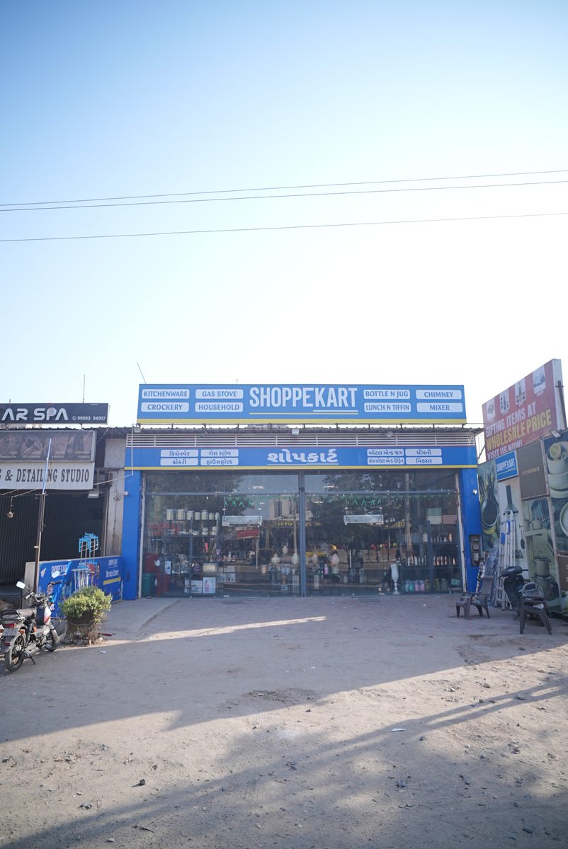 Inside Shoppekart South Bopal Showroom Ahmedabad — Display Photo 1