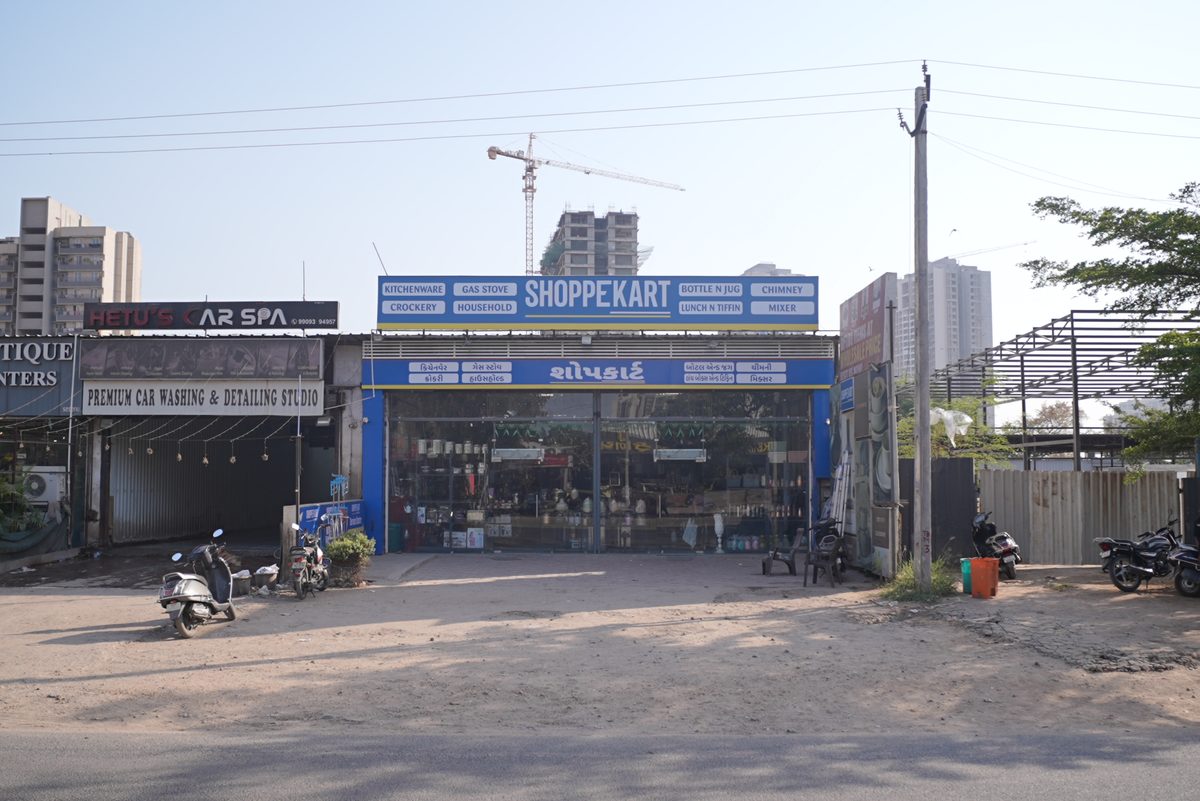 Inside Shoppekart South Bopal Showroom Ahmedabad — Display Photo 13